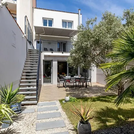 Casa vacanze Confort Pour 10 - 850 M De La